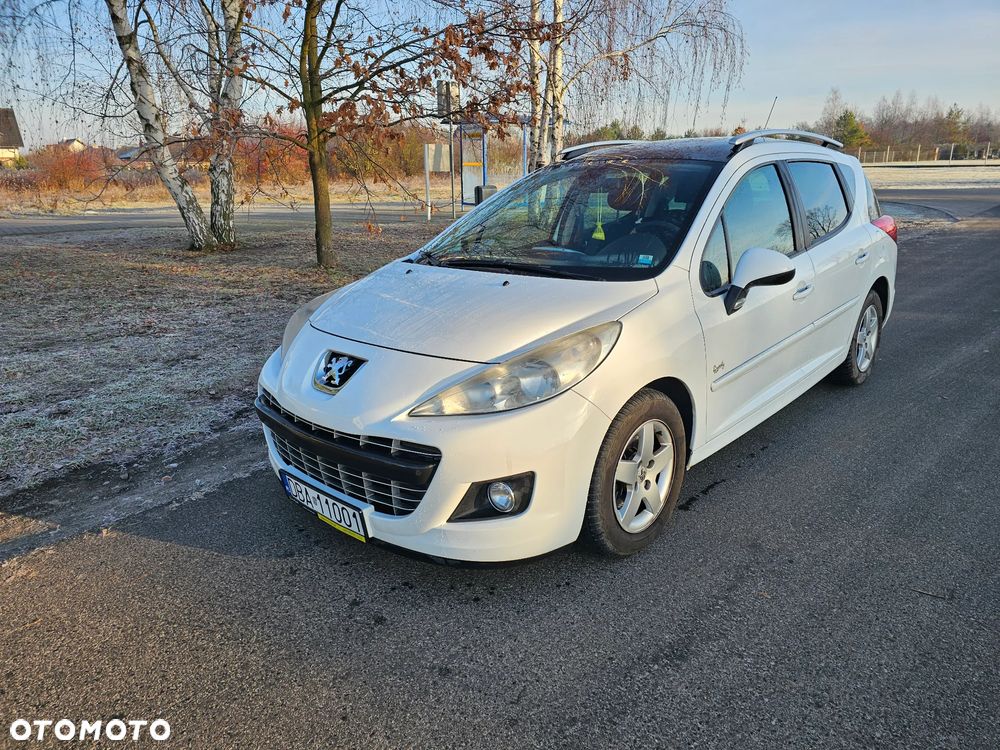 Peugeot 207 - 1