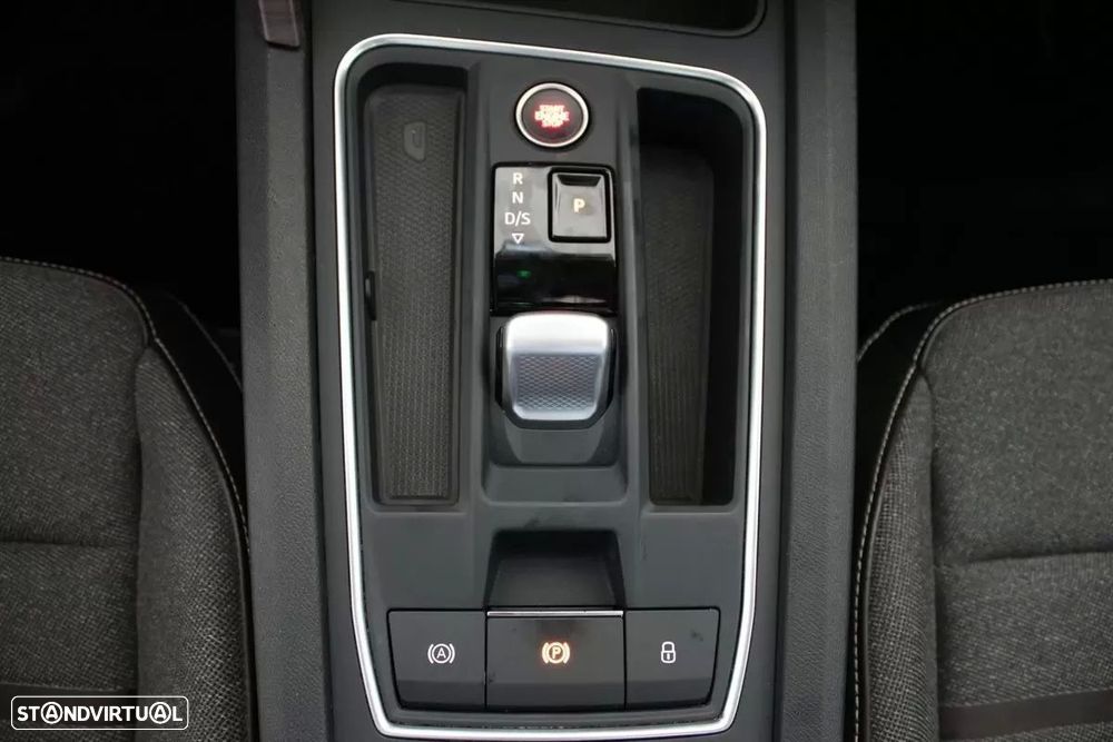 SEAT Leon 1.4 e-Hybrid Xcellence DSG - 32