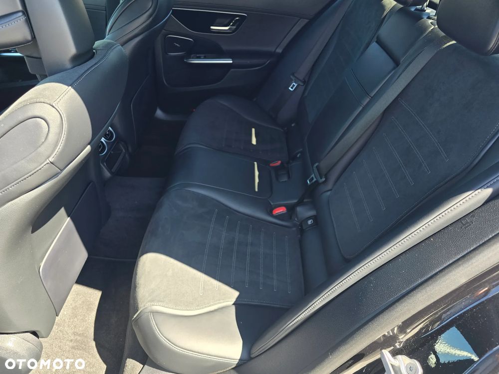 Mercedes-Benz Klasa C 220 d mHEV AMG - 26
