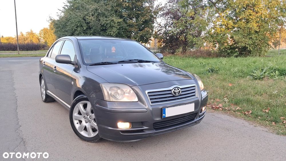 Toyota Avensis - 2