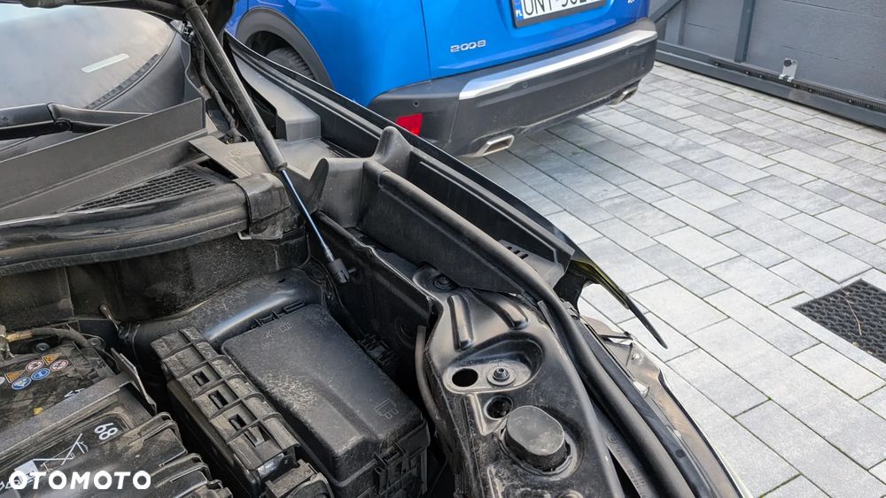 Volkswagen Tiguan - 10