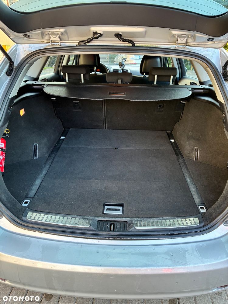 Toyota Avensis 2.0 D-4D - 11