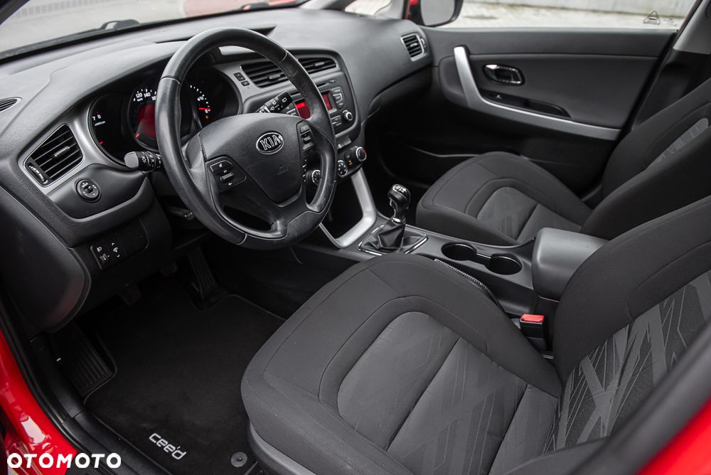 Kia Ceed - 15