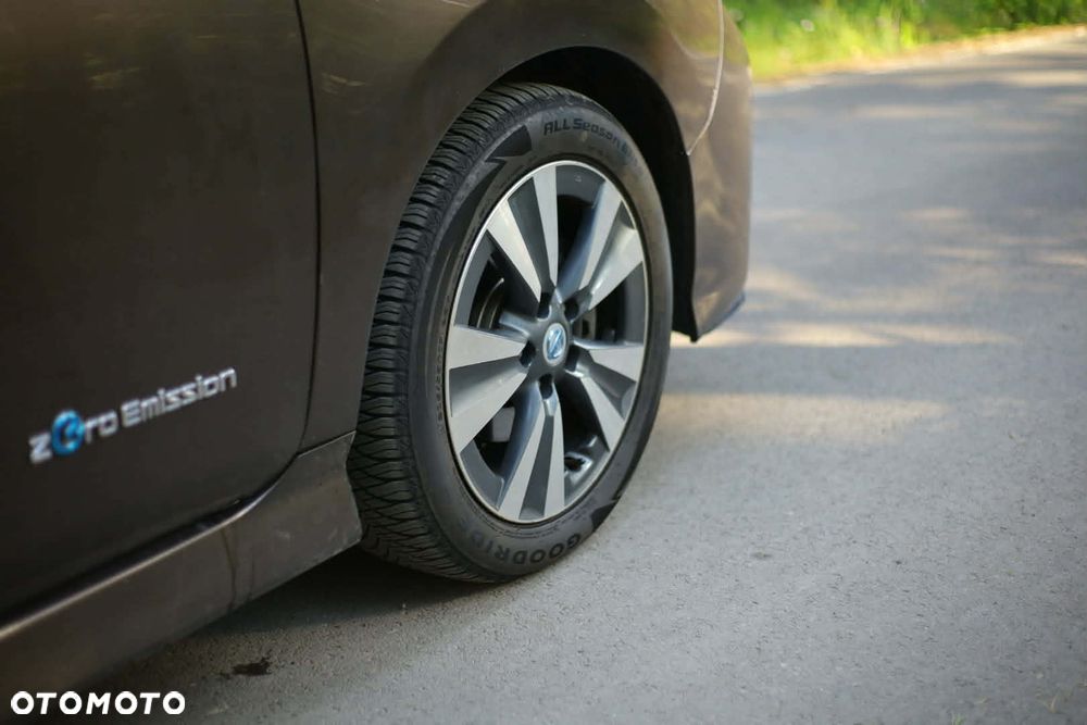 Nissan Leaf - 23