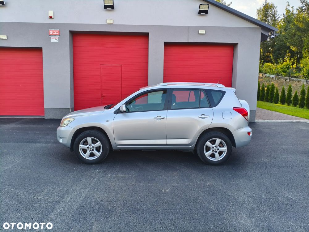 Toyota RAV4 2.0 4x4 Automatik Sol - 2