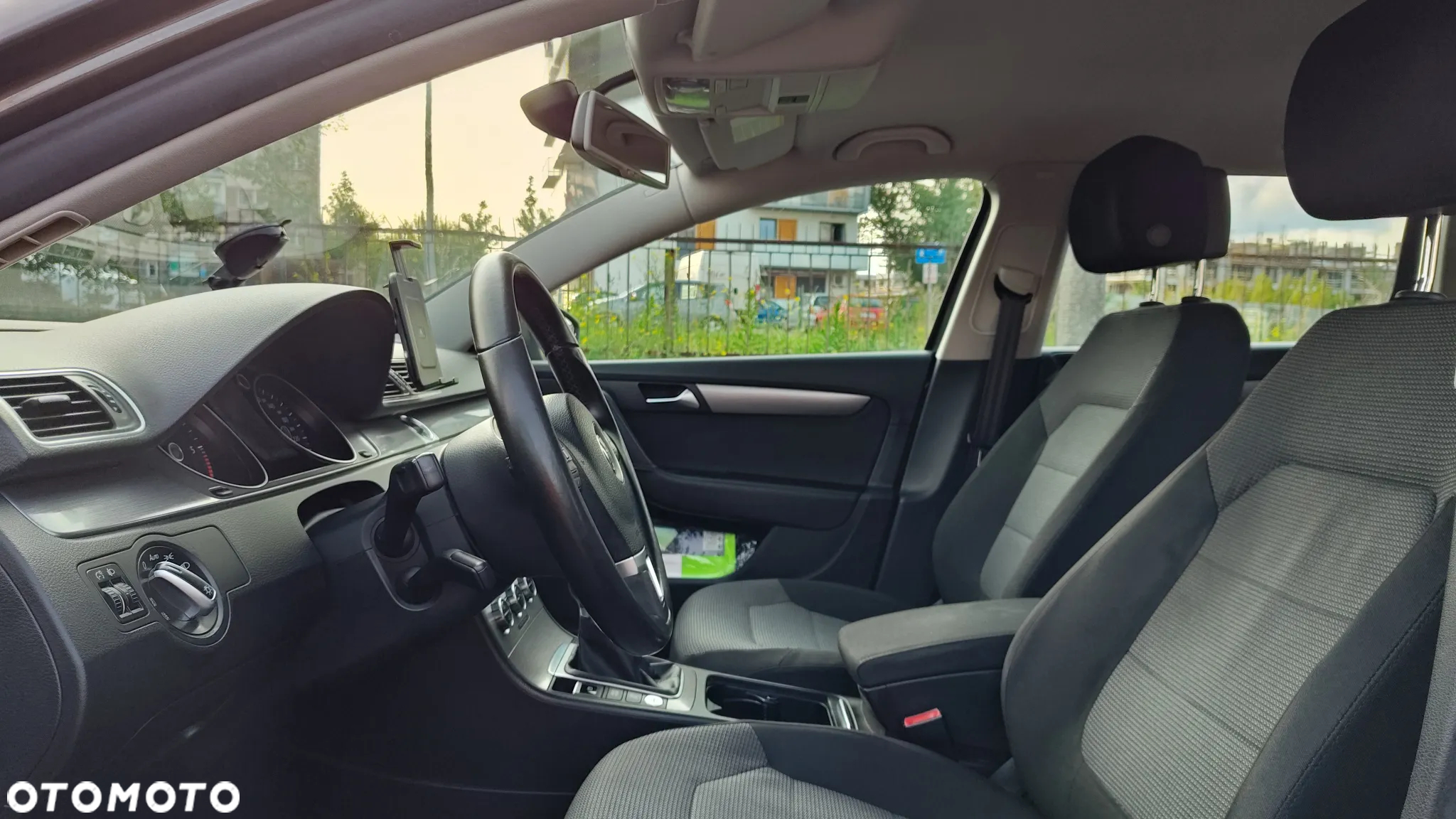 Volkswagen Passat 2.0 TDI DPF Comfortline - 21