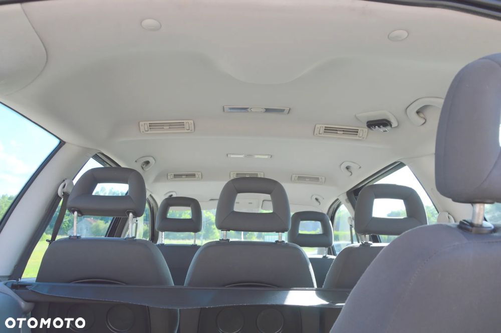 Volkswagen Sharan 1.9 TDI Freestyle - 26