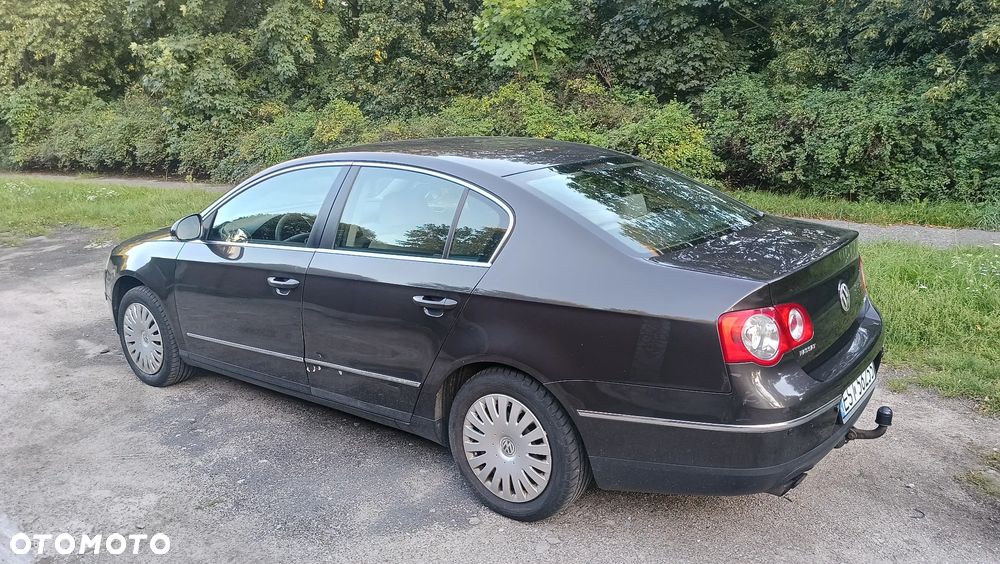 Volkswagen Passat 2.0 FSI Comfortline - 7