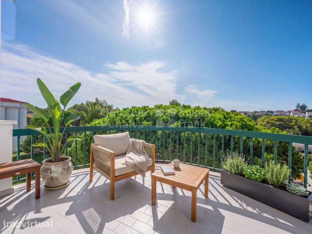 Apartamento T3+1 em condomínio fechado, com piscina, em Cascais