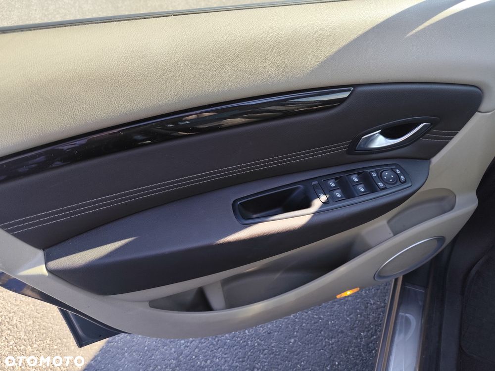 Renault Scenic dCi 150 FAP Luxe - 10