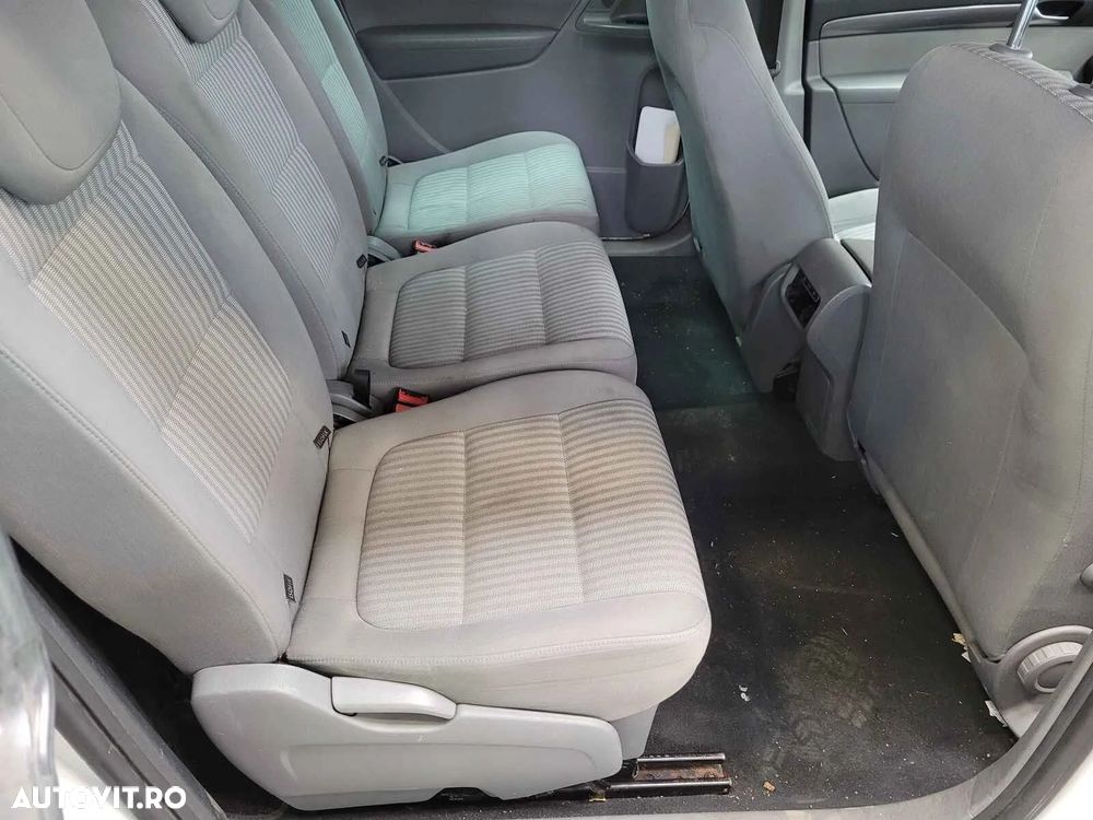 Dezmembrez Seat Alhambra 2.0 TDI 710 711 - 2