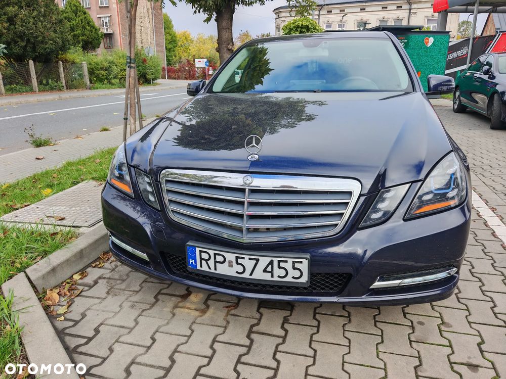 Mercedes-Benz E-Class 2010 photo 4