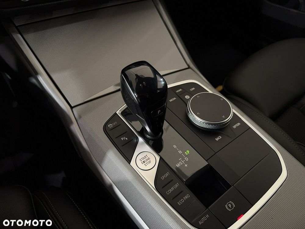 BMW Seria 3 - 32