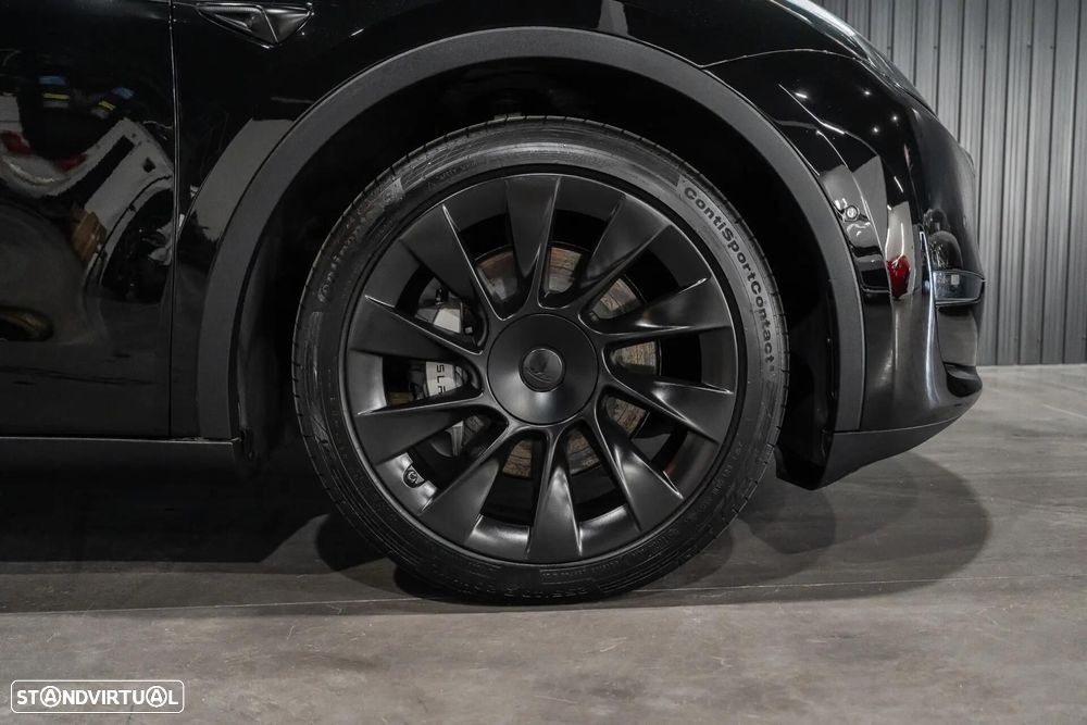 Tesla Model Y Long Range Dual Motor AWD - 39