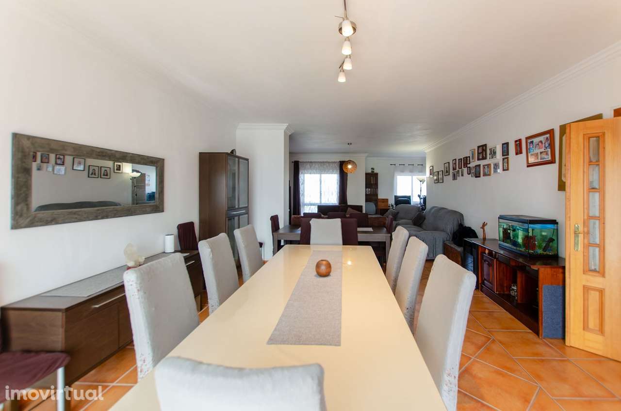 Duplex T3+2 com Vista Mar – Ericeira | A 500m da Praia - Grande imagem: 4/43