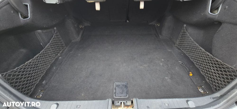 Mercedes-Benz E - 13