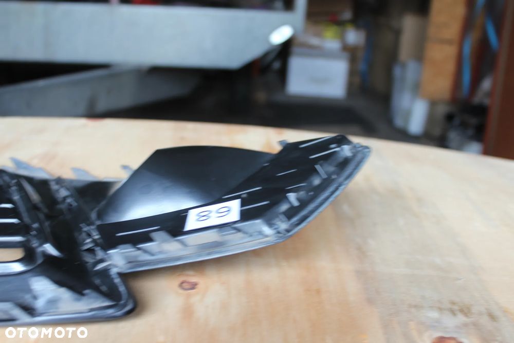 KRATKA ZDERZAKA PRAWA AUDI A4 B9 LIFT S LINE 8W0807682AM 2020 - 9
