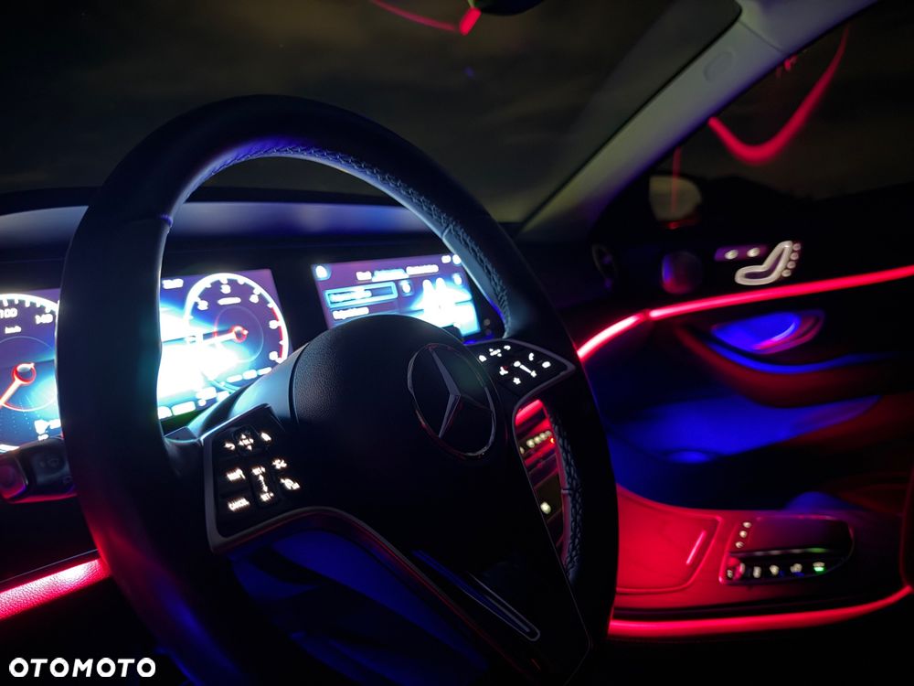 Mercedes-Benz Klasa E 220 d 4-Matic Exclusive - 14