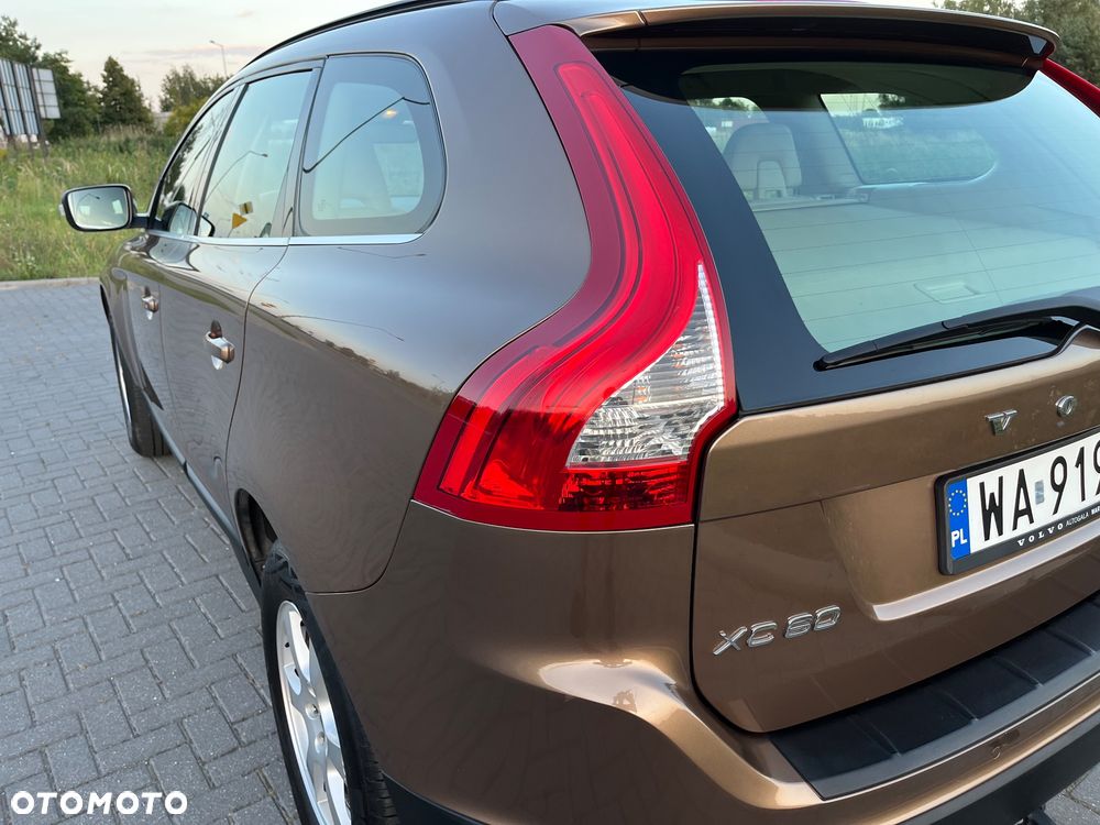 Volvo XC 60 D5 AWD Momentum - 12