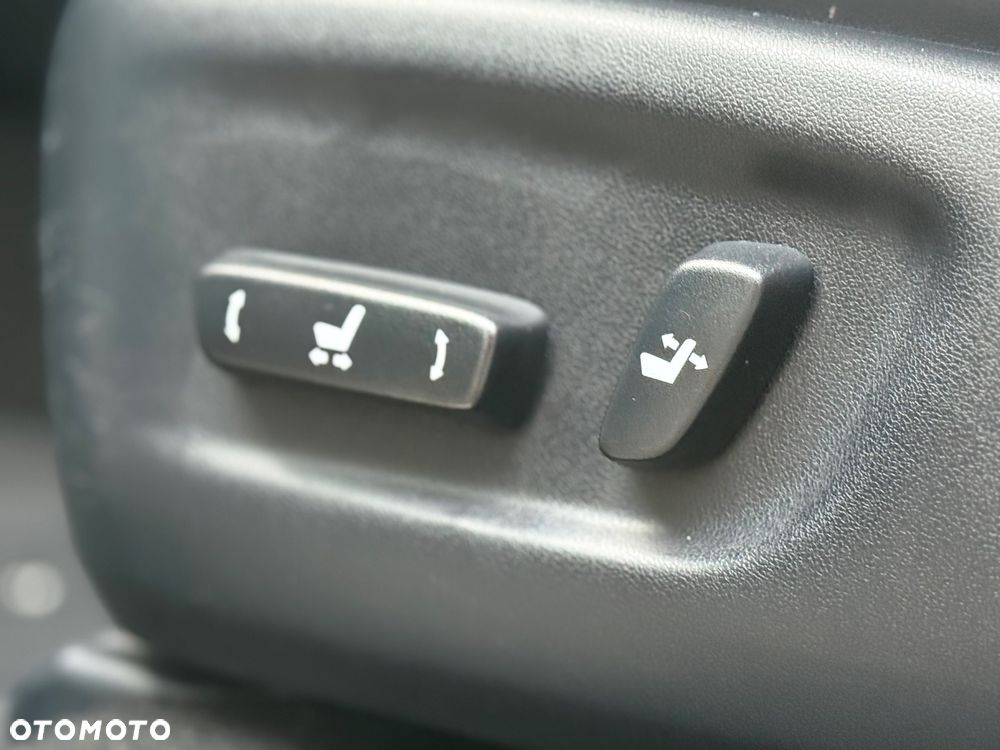 Lexus NX 300h Prestige AWD - 28