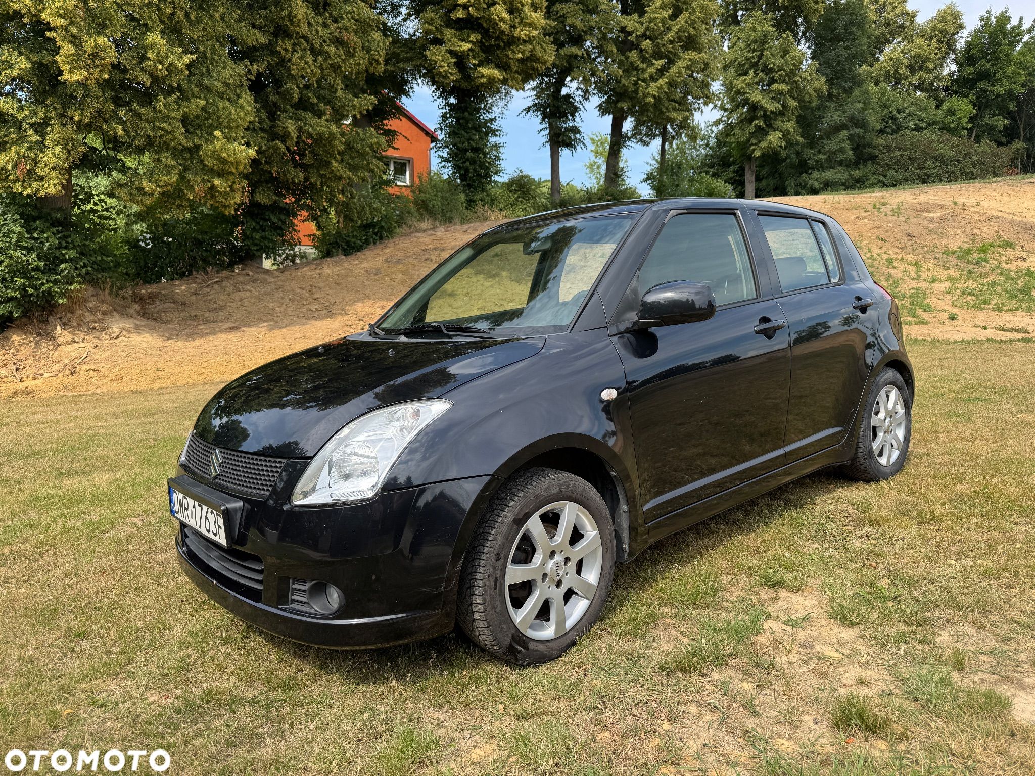 Suzuki Swift - 1