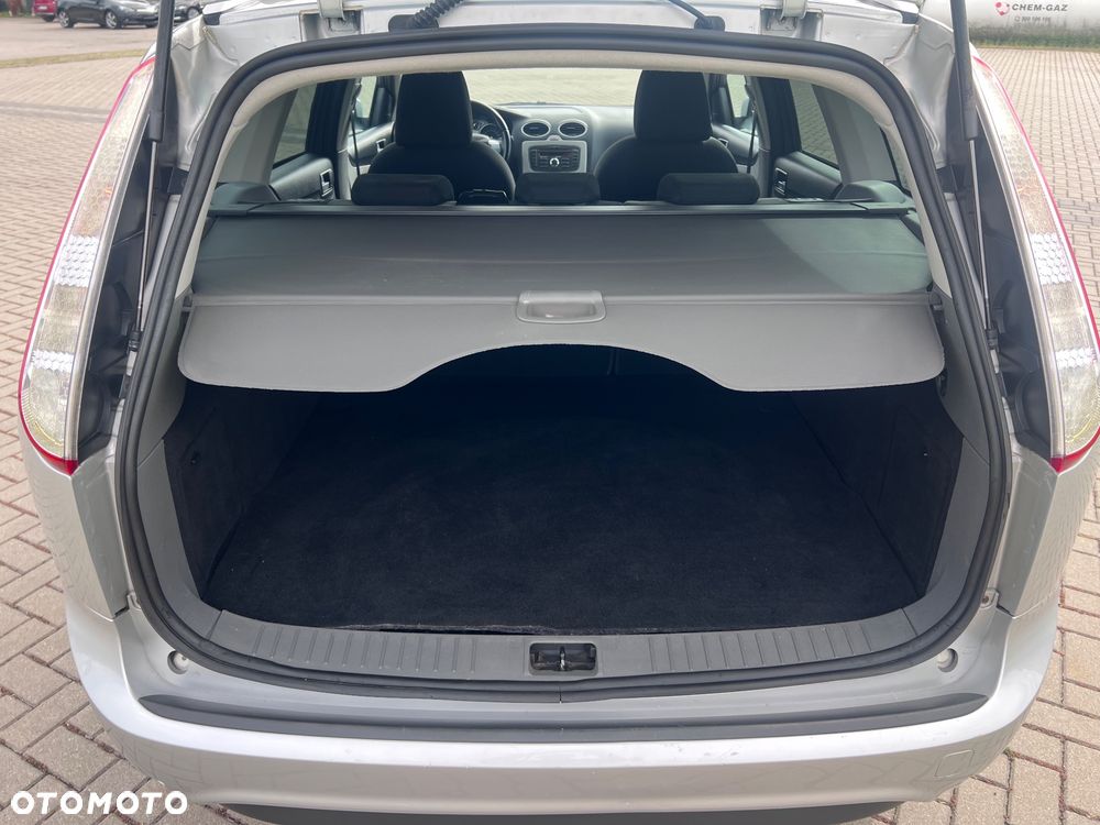 Ford Focus 1.8 Style - 14