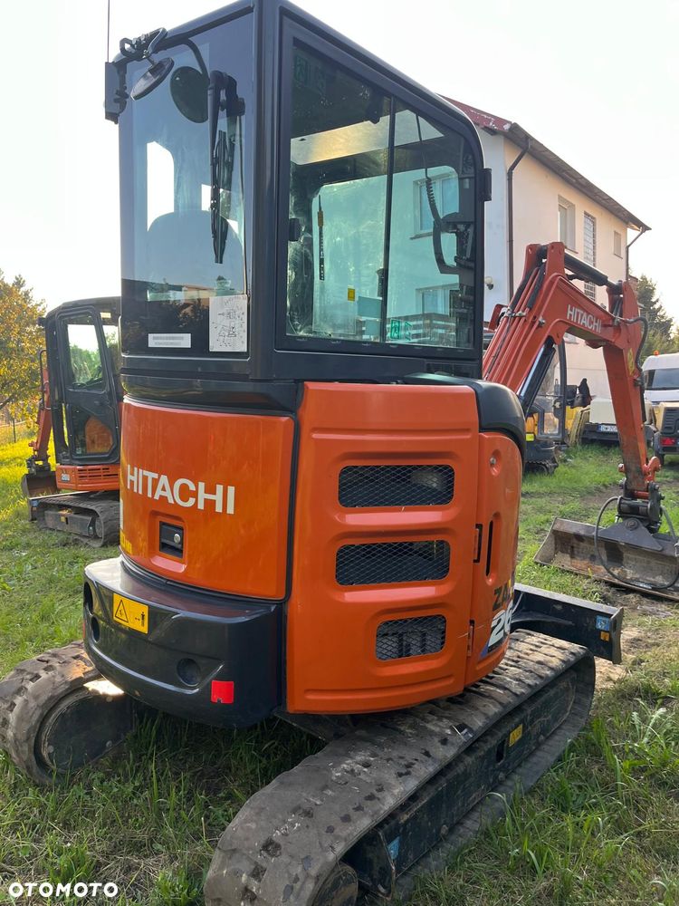 Hitachi ZX26U - 5