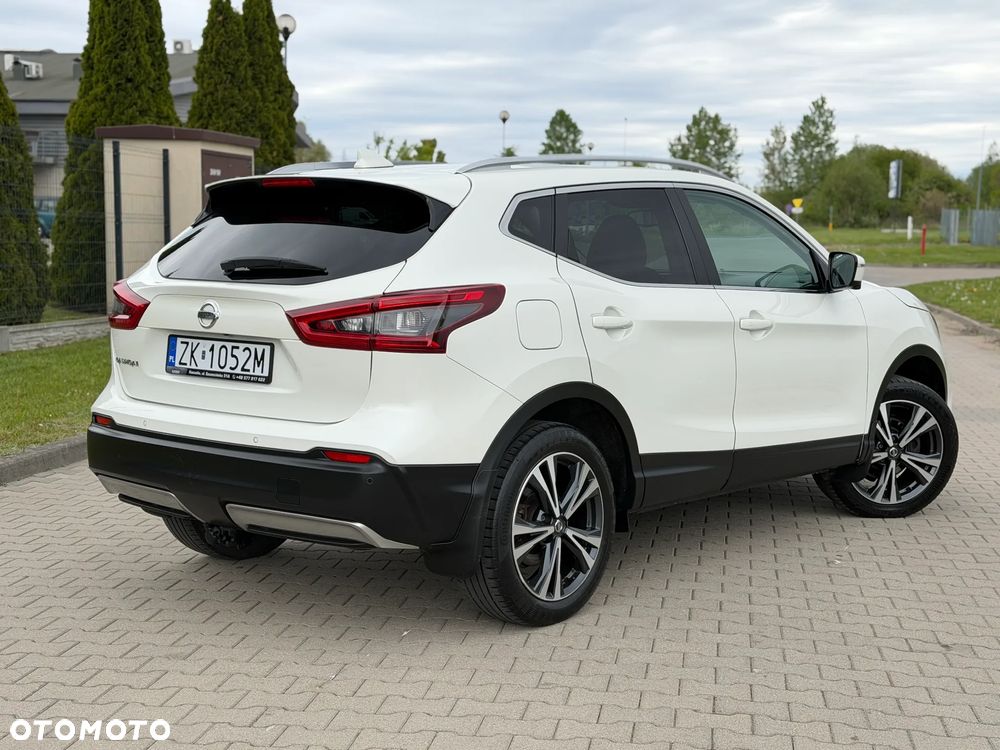 Nissan Qashqai 1.2 DIG-T N-Connecta EU6 - 2