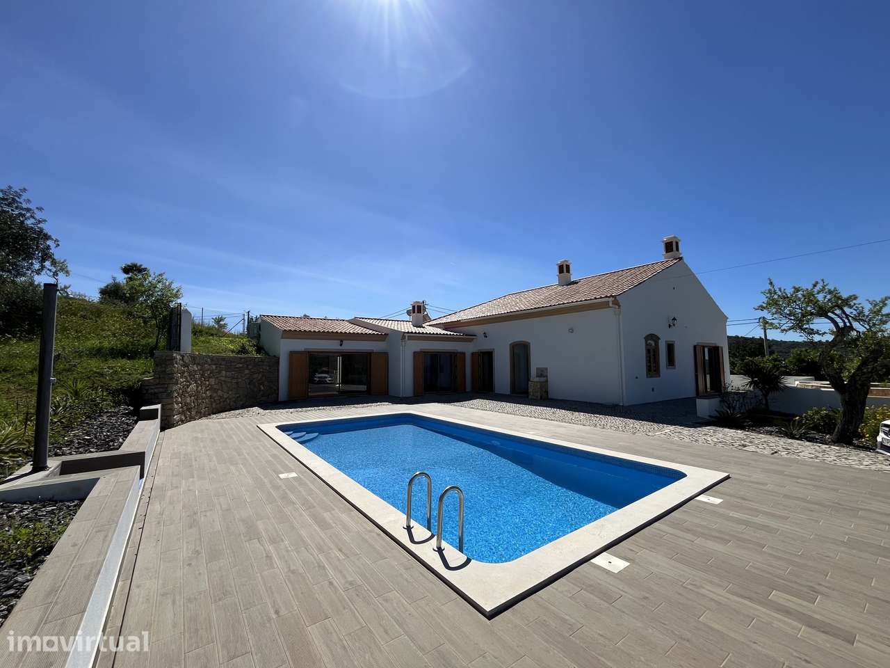 Moradia T4 com piscina e vistas mar em São Brás de Alportel - Grande imagem: 2/37