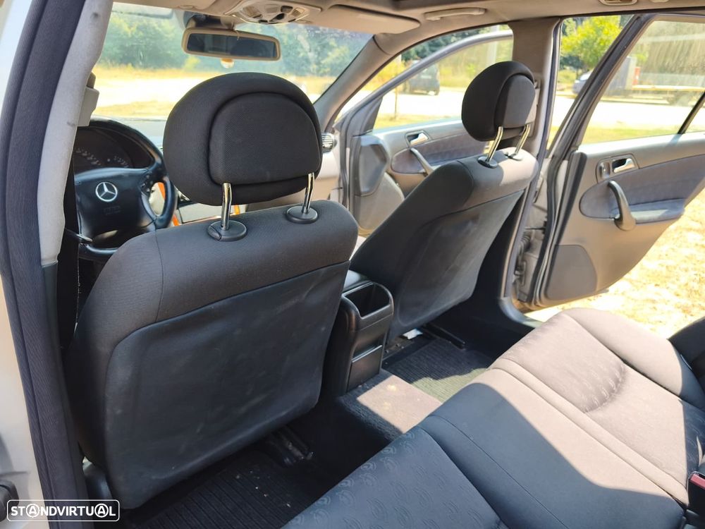 Mercedes-Benz C 220 — fotografia 34