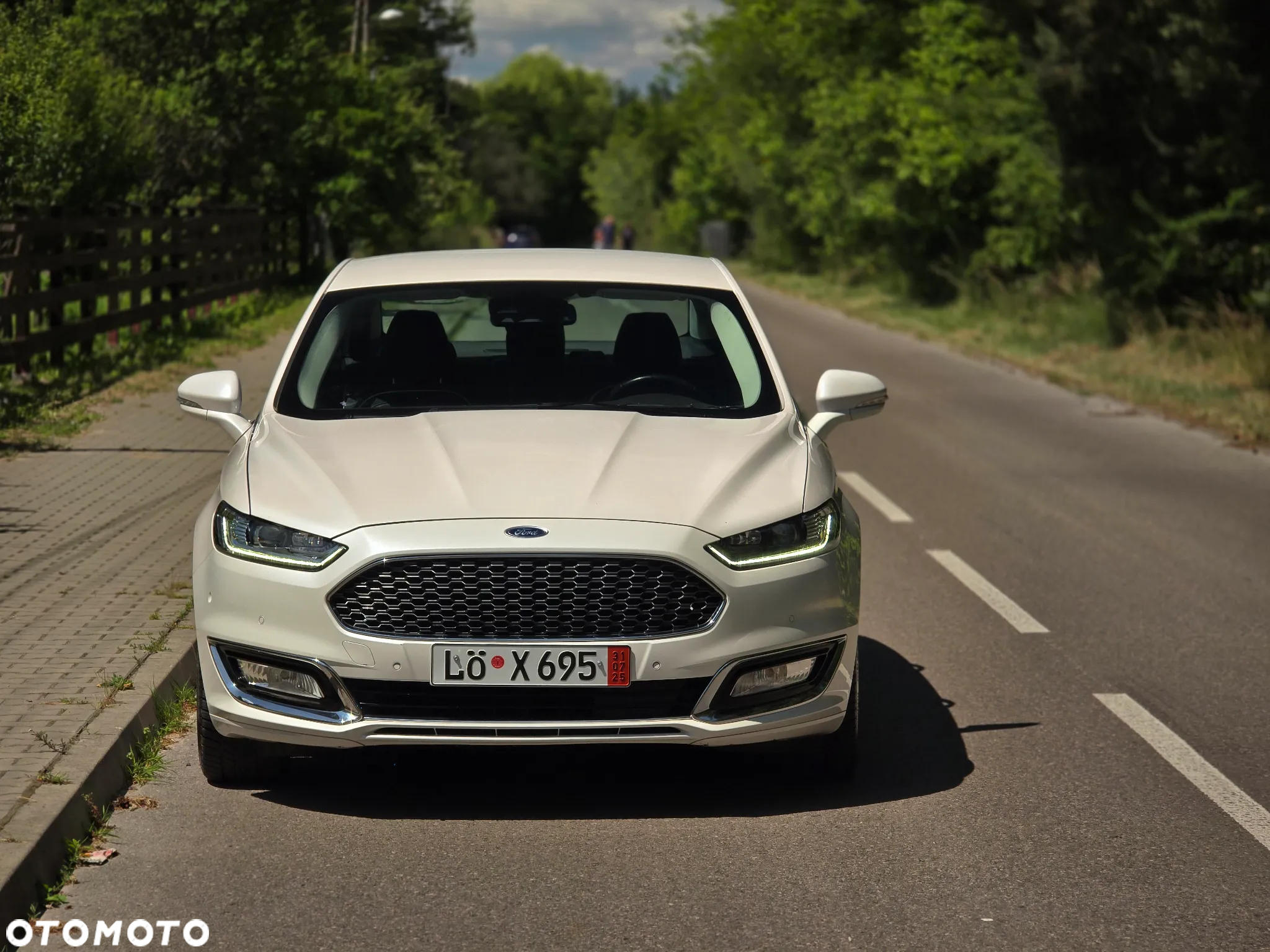 Ford Mondeo Vignale 2.0 Hybrid - 10