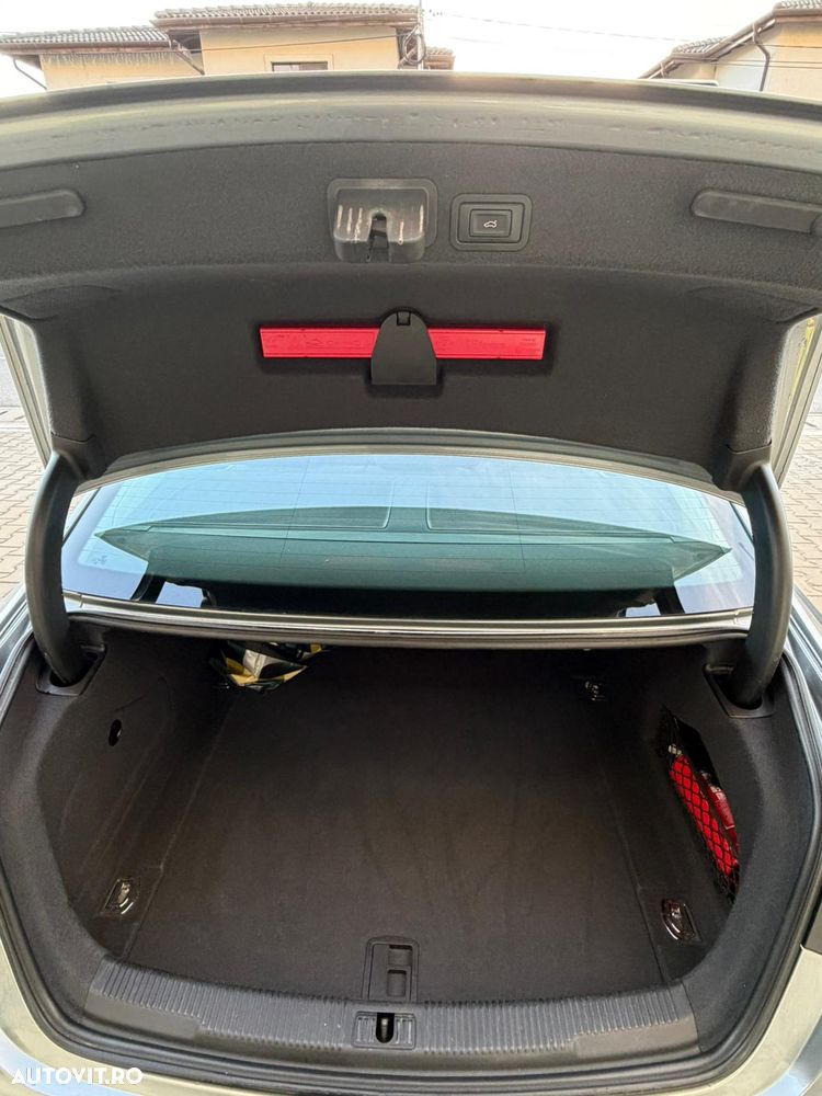 Audi A6 2.0 TDI Ultra S tronic - 11