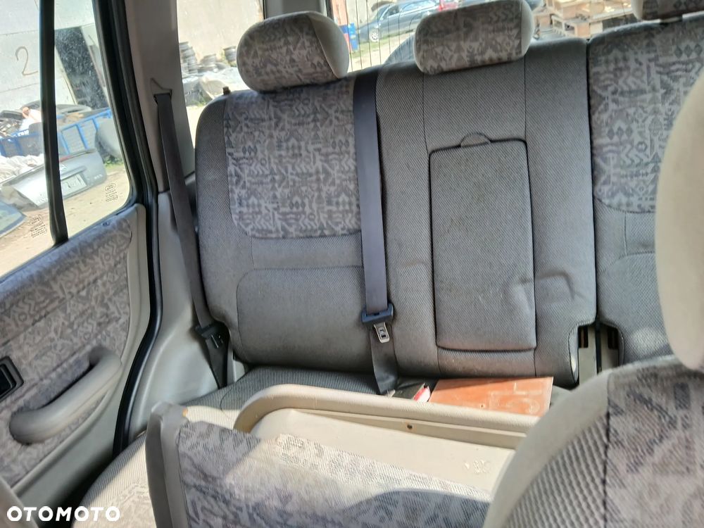 land rover freelander 5D fotel fotele kanapa deska kokpit podsufitka boczek boczki klamka podłokietnik - 8