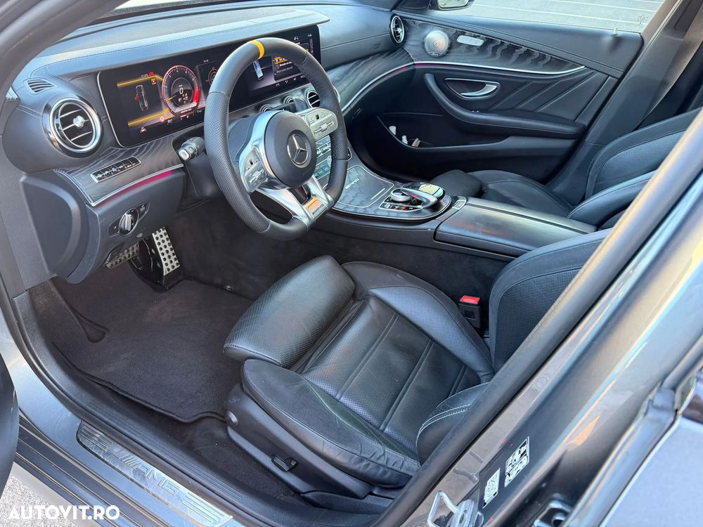 Mercedes-Benz E - 11