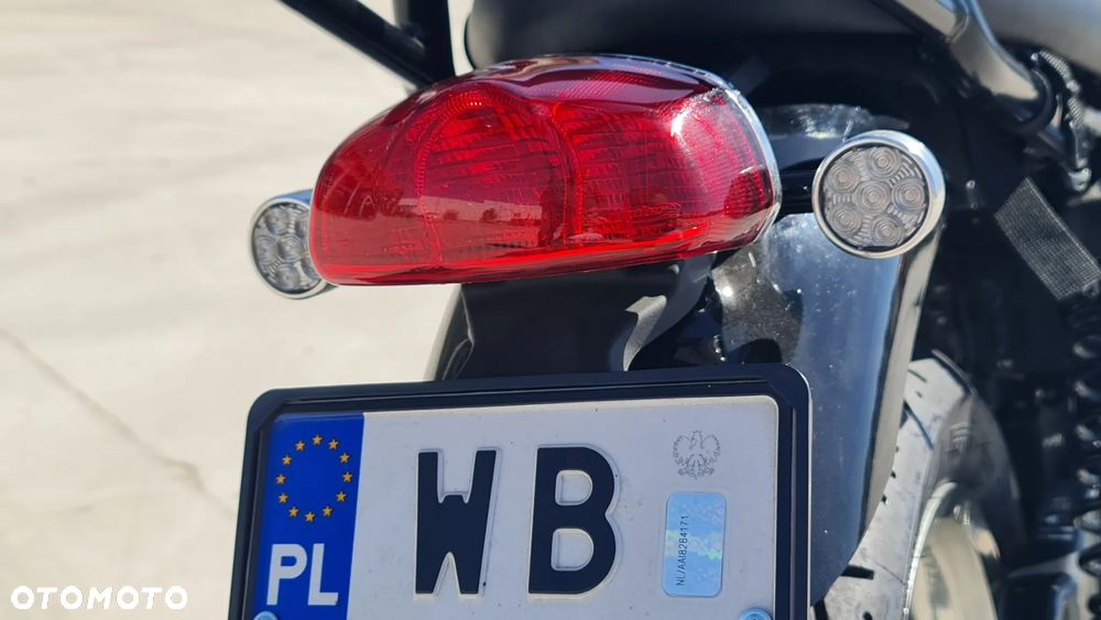 Triumph Bonneville - 7