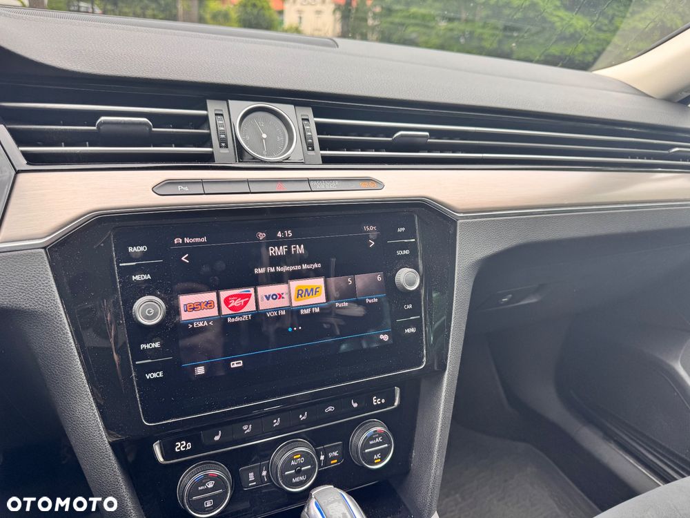 Volkswagen Passat - 8