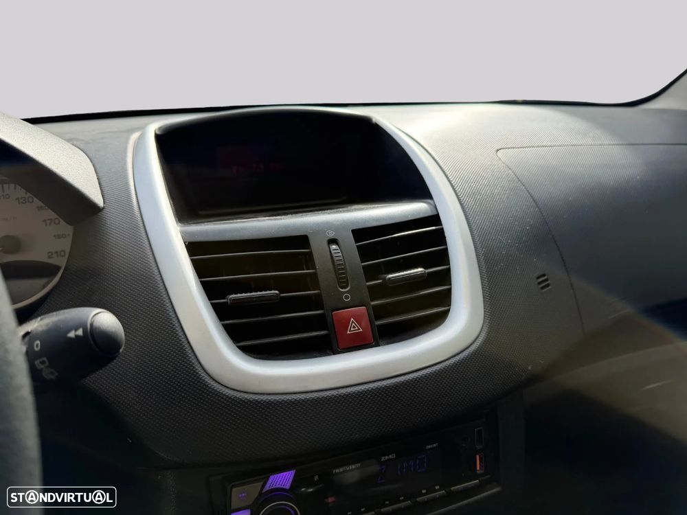 Peugeot 206 - 11