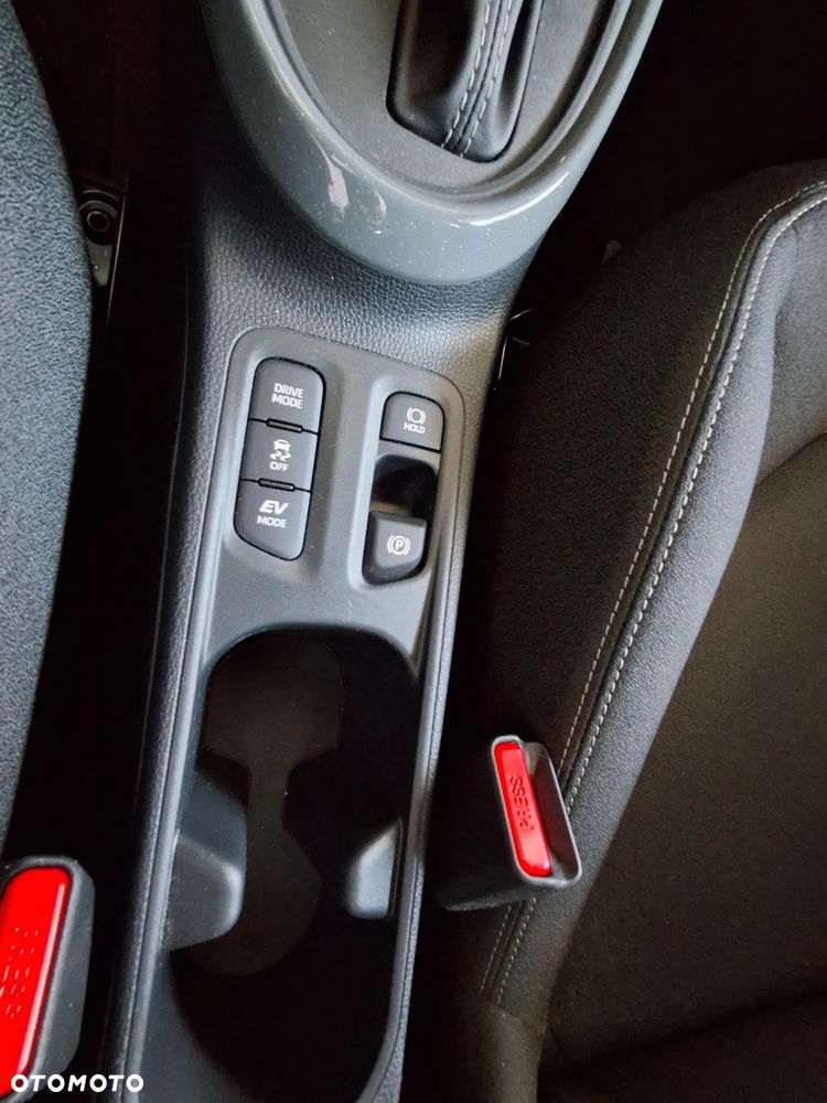 Toyota Aygo X Hybrid 1.5 Style e-CVT - 22