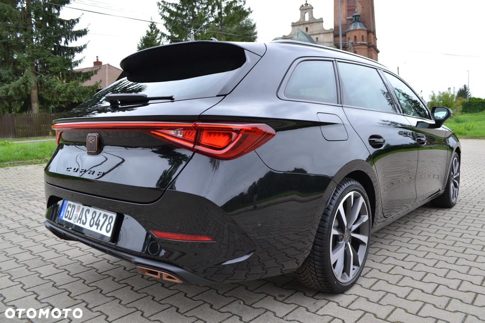 Cupra Leon Sportstourer 1.4 e-Hybrid (180 kW System) VZ CUP - 4