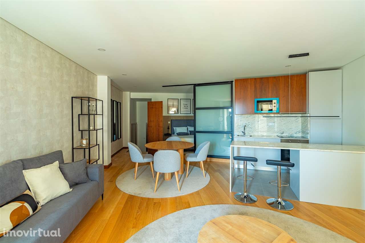 Apartamento T0+1 Venda em Cedofeita, Santo Ildefonso, Sé, Miragaia, Sã - Grande imagem: 3/39