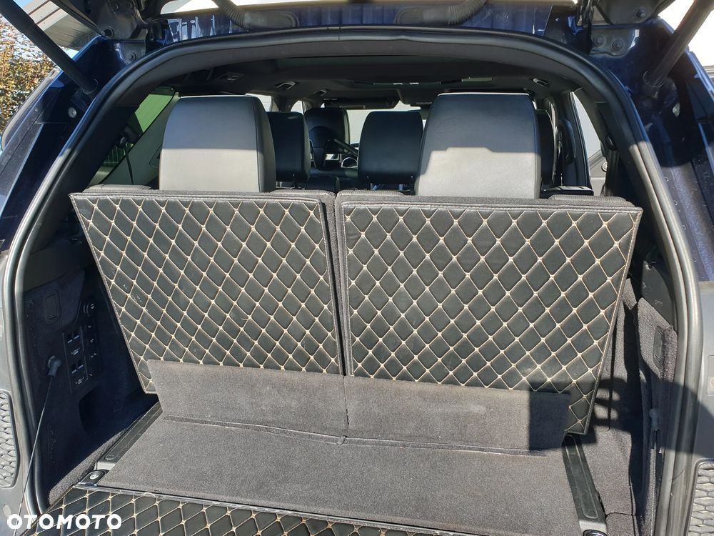 Land Rover Discovery 3.0 TD6 HSE Luxury - 30