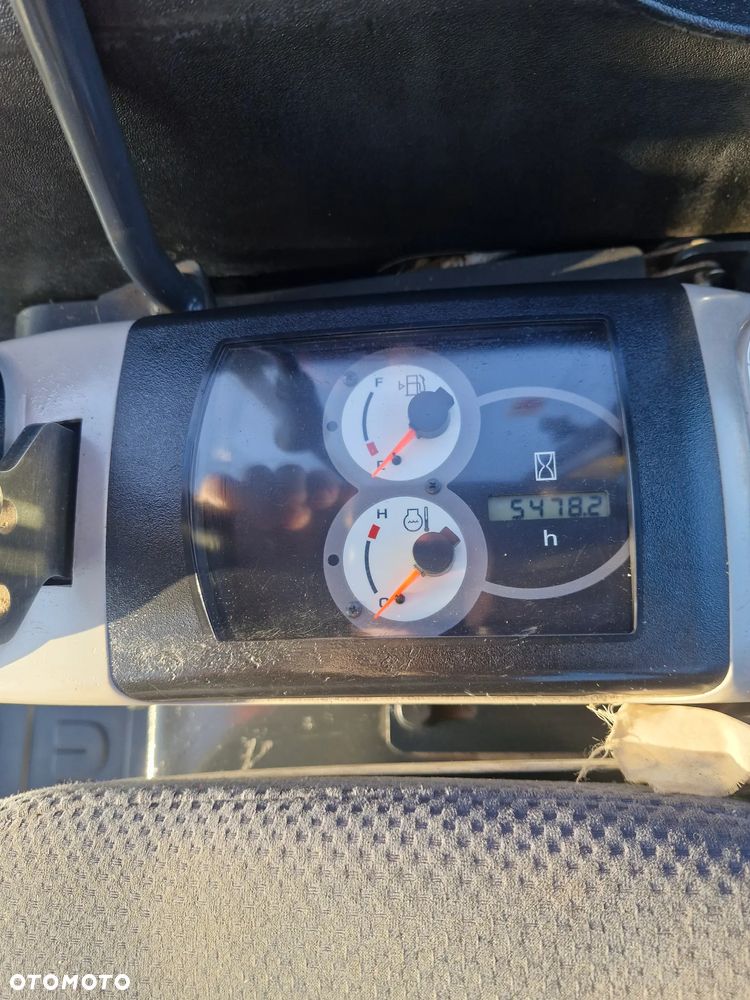 Komatsu PC45MR-3 - 9