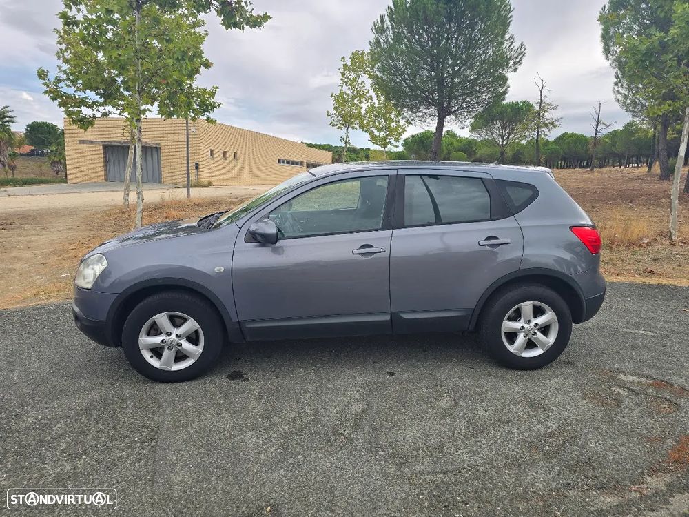 Nissan Qashqai - 2