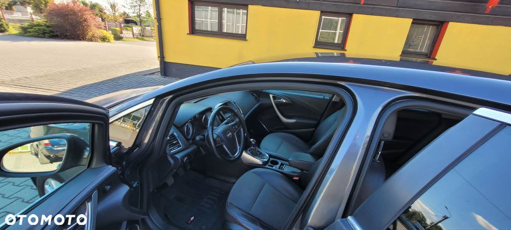 Opel Astra 2.0 CDTI Cosmo - 9
