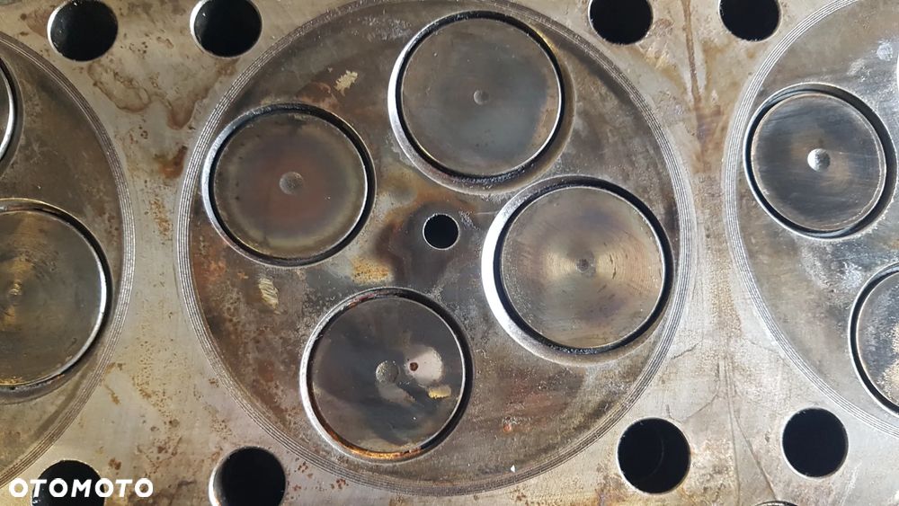 GŁOWICA SILNIKA MAN TGL D0834 180 220 KM EURO 6 - 6