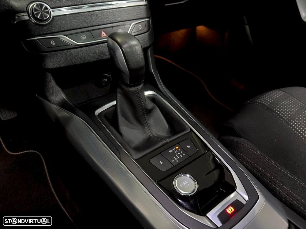 Peugeot 308 SW 1.2 PureTech Allure EAT6 - 8