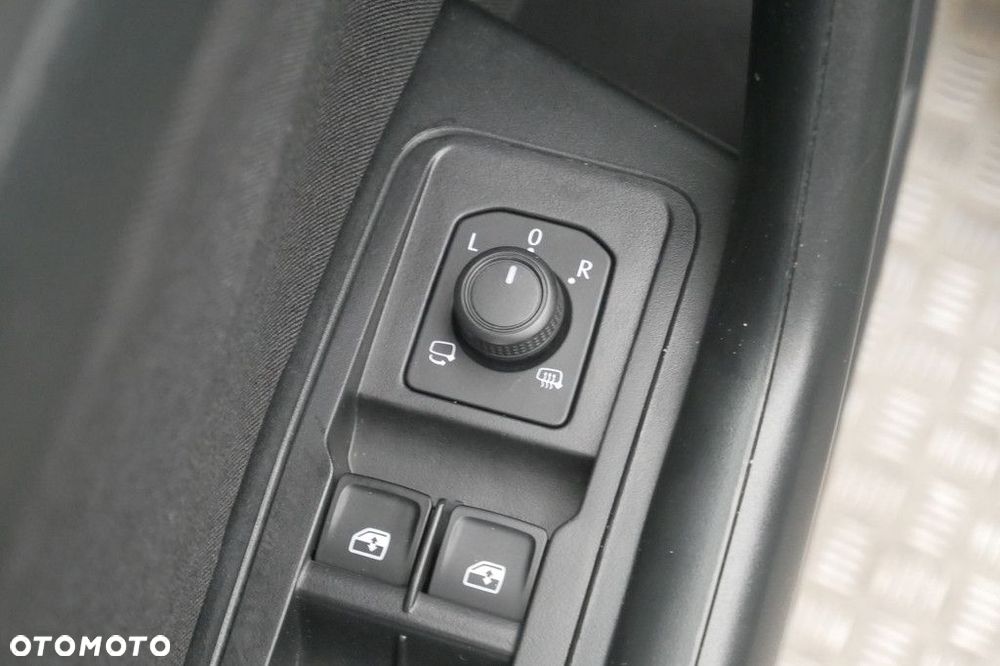 Volkswagen T-Roc 1.5 TSI Life - 24