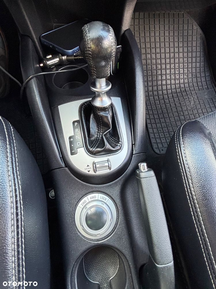 Peugeot 4007 - 13
