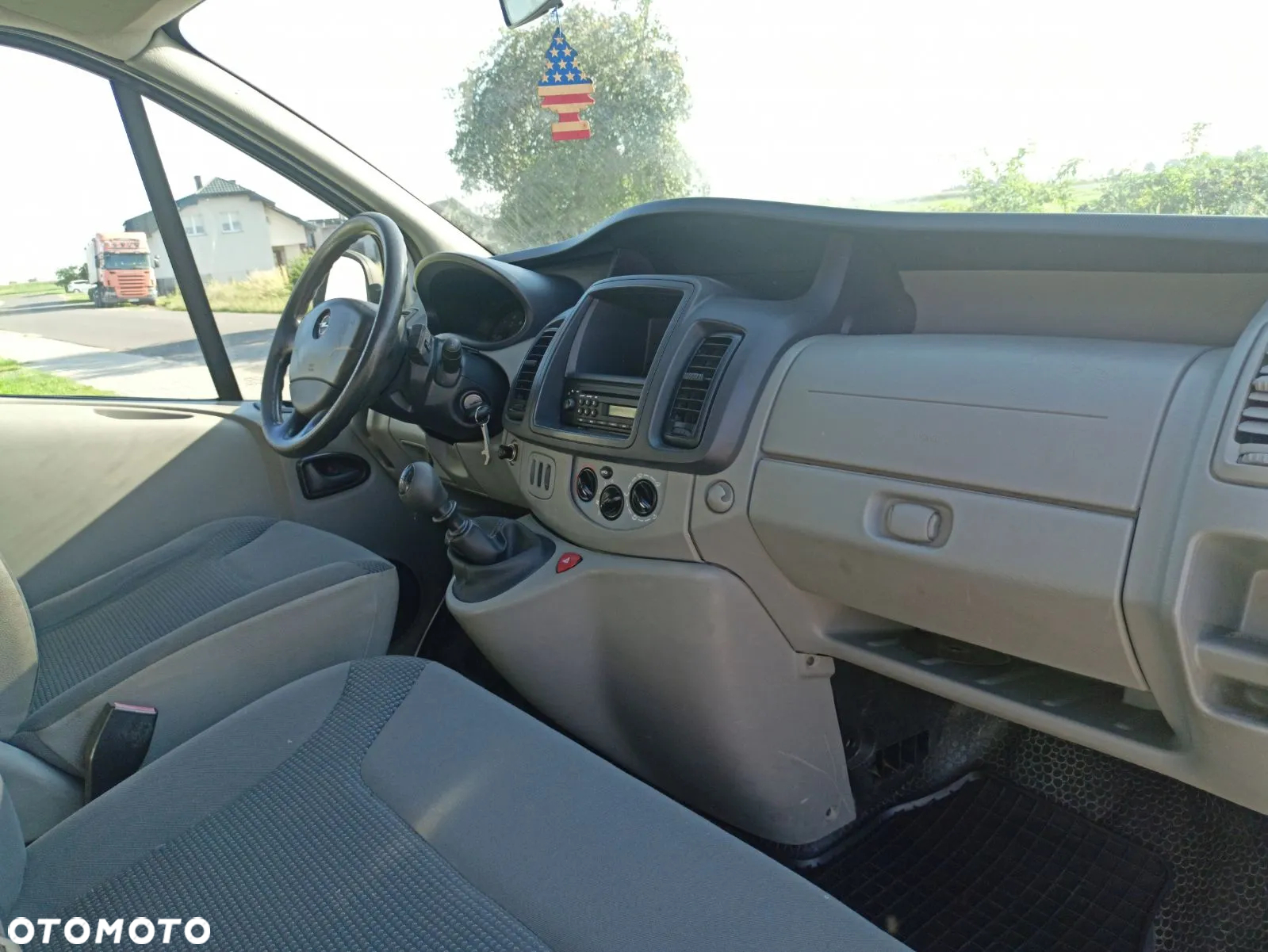 Opel Vivaro - 13