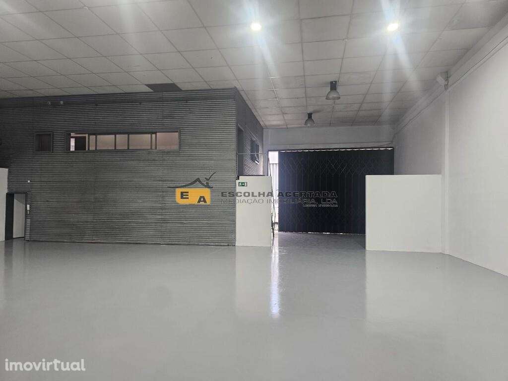 Armazém renovado em Perafita - Grande imagem: 5/15